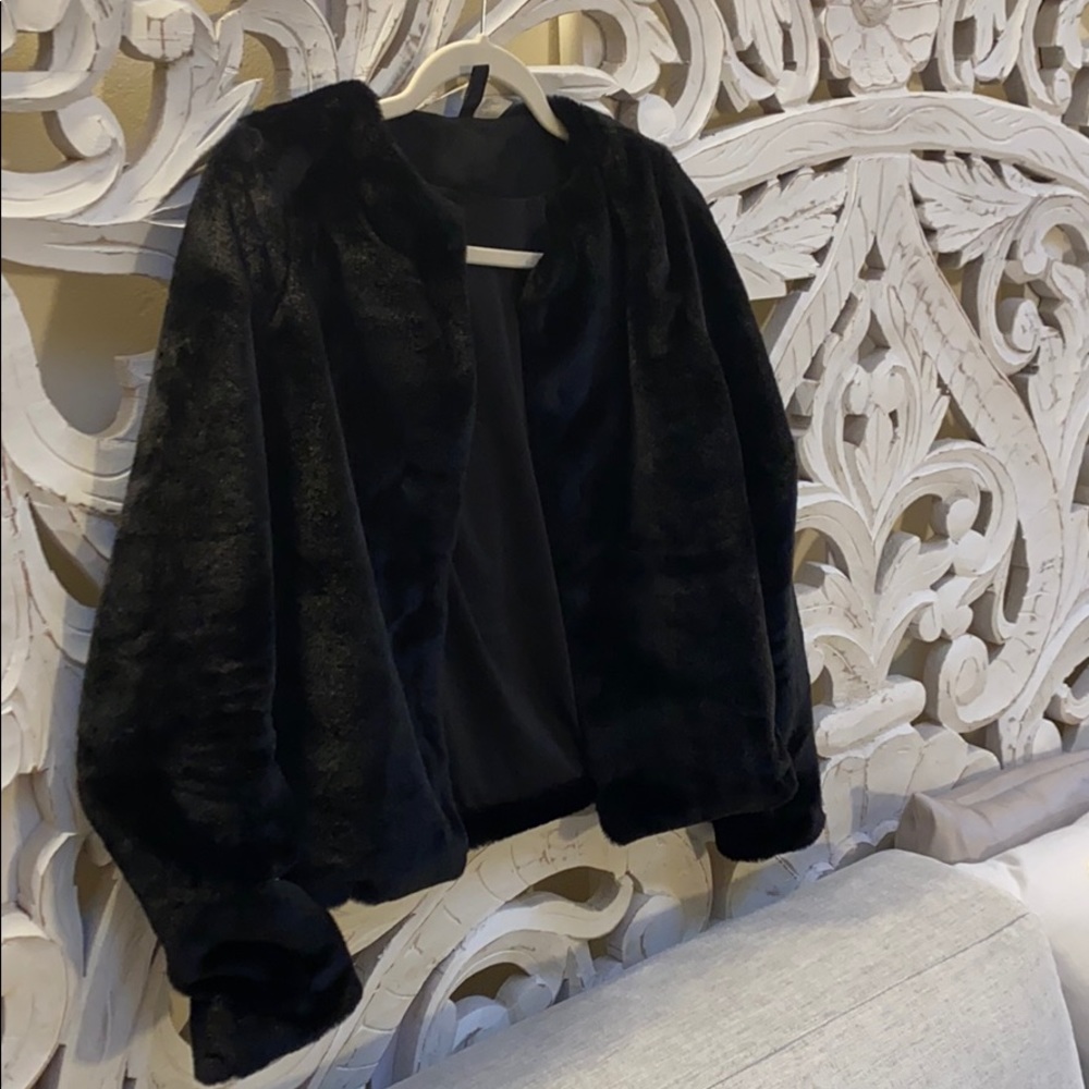 H&M Divided short faux fur jacket